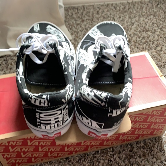 Black and white graphic vans - Picture 3 of 5